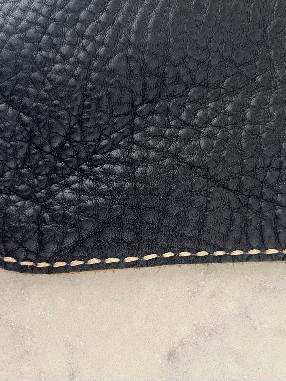 Roots Pebbled Black Leather Crossbody Chain Bag - Picture 7 of 9